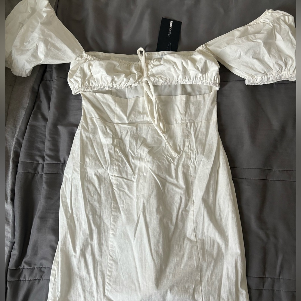Woman’s fashion nova white dress